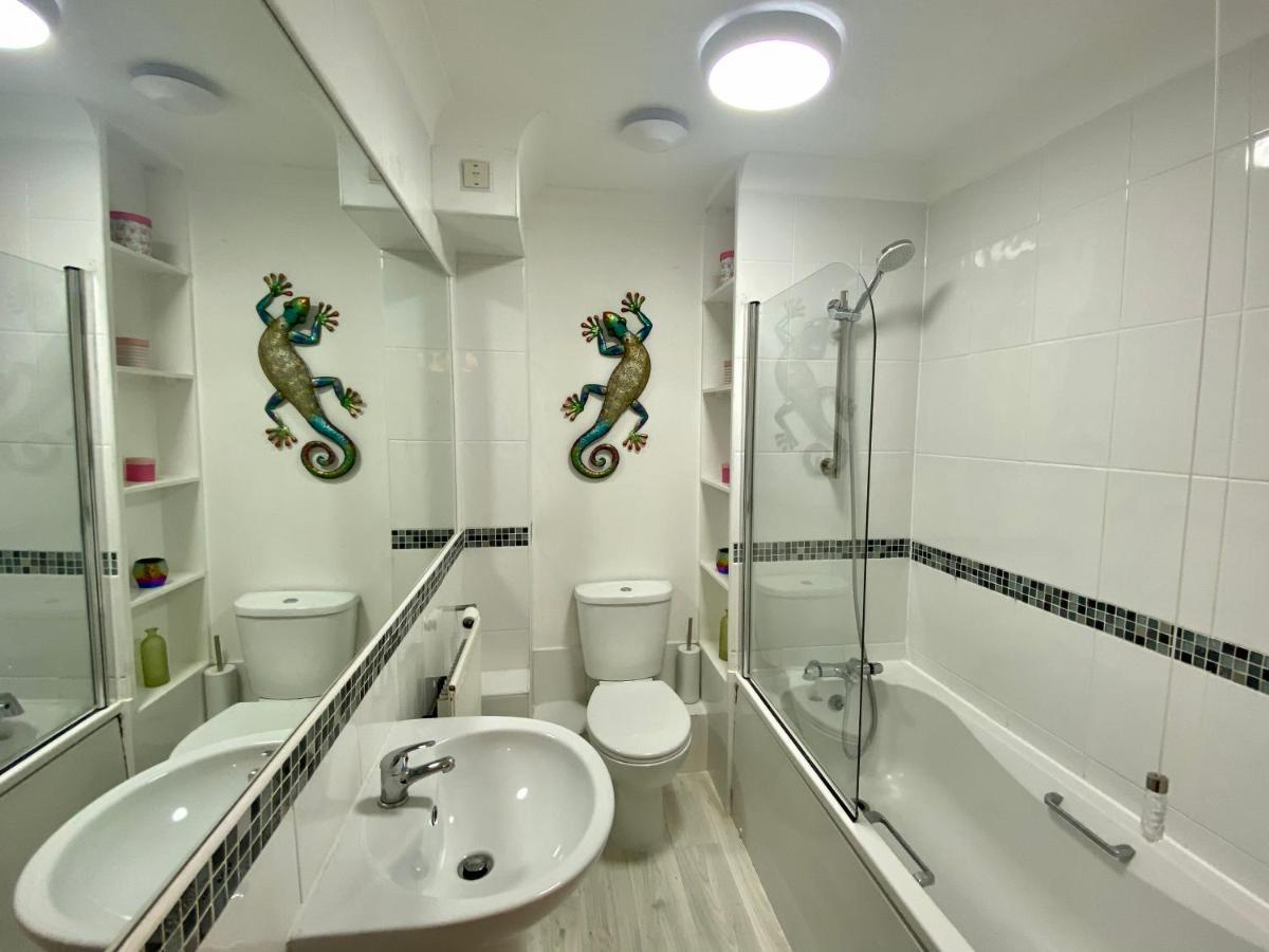 Convenient Contractor Stay Free Parking Walk To Weatherspoons Bedford Buitenkant foto