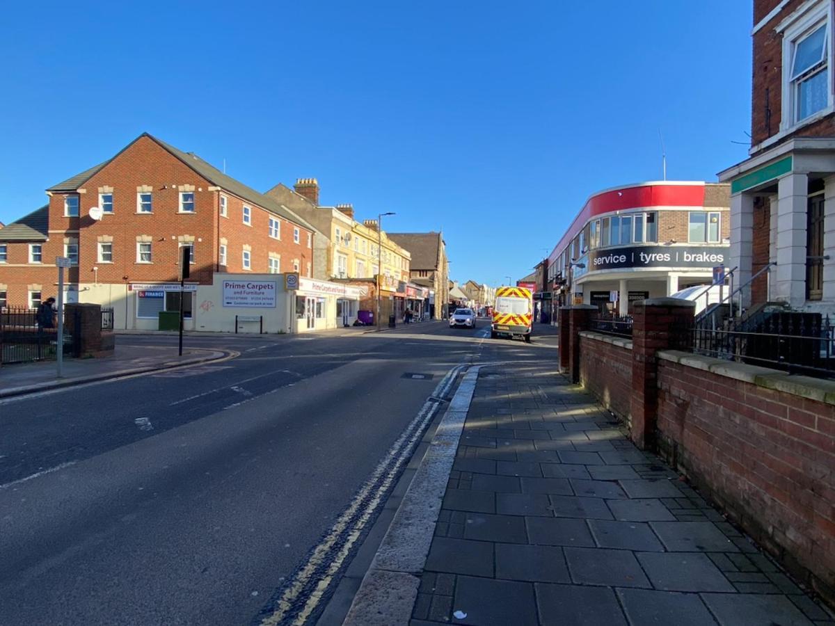 Convenient Contractor Stay Free Parking Walk To Weatherspoons Bedford Buitenkant foto